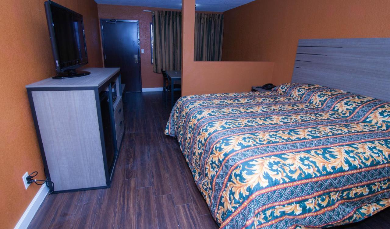 יוסטון Cypress Inn & Suites מראה חיצוני תמונה
